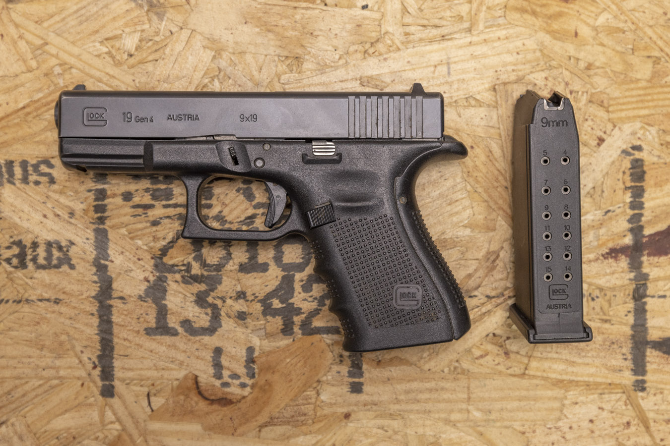 GLOCK 19 Gen4 9mm Police Trade-In Pistol (Fair Condition)